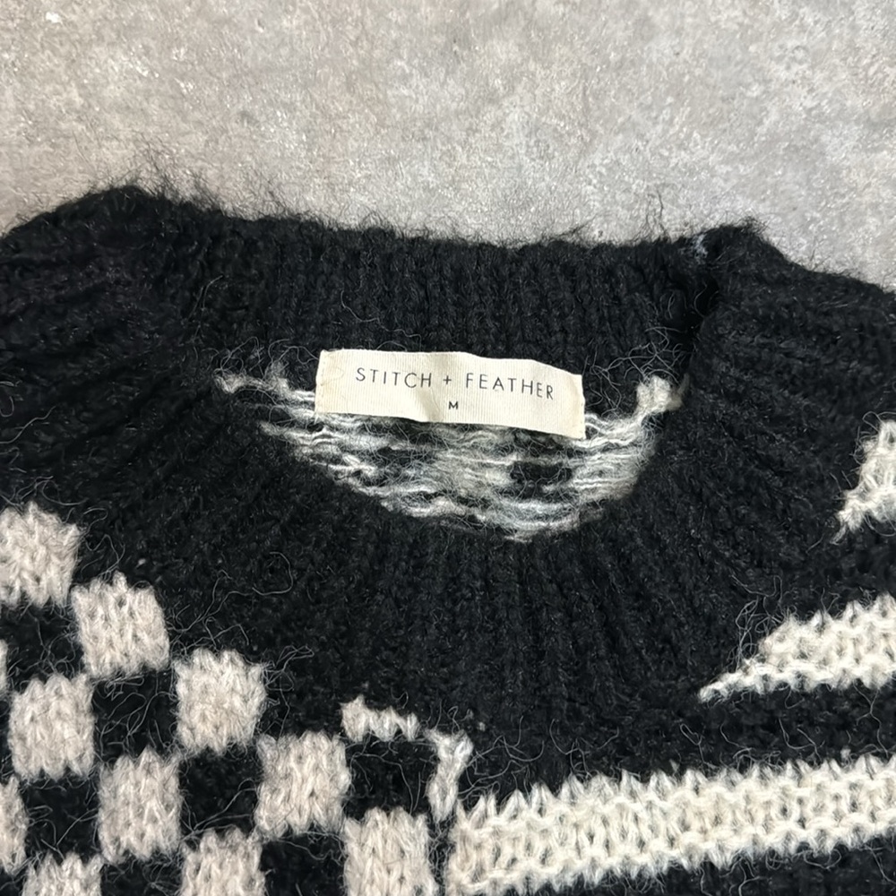Checkered Sweater - Picture 4 of 5